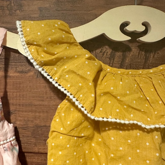 2 Dylan & Abby onesie 6-9 months ( #12) - Picture 2 of 9